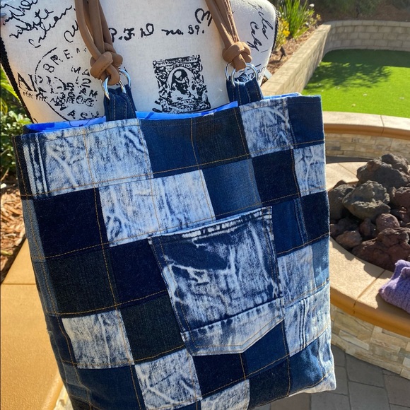 SOLD-New Jean EX Weekend Tote - Picture 6 of 15